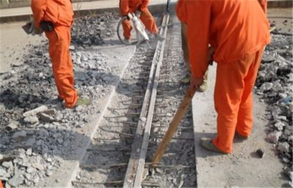 唐乃亥黄河大桥项目伸缩缝工程